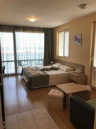 Гостевой дом Villa Maria 2 Черноморец Двухместный номер с 1 кроватью с видом на море-2