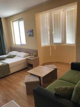 Гостевой дом Villa Maria 2 Черноморец Семейный номер с видом на море-6